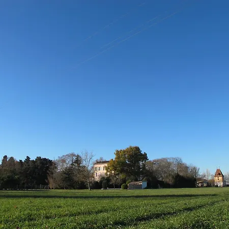 Chateau Du Pegulier بيت ضيافة 3*