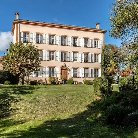 Château Du Pegulier Location Intégrale Pensión
