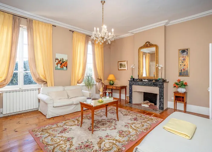 Pensión Château Du Pegulier Location Intégrale