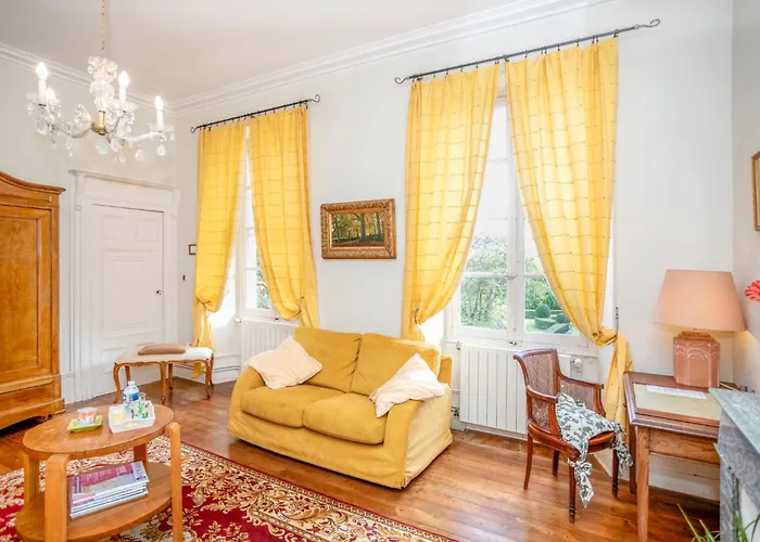 Château Du Pegulier Location Intégrale