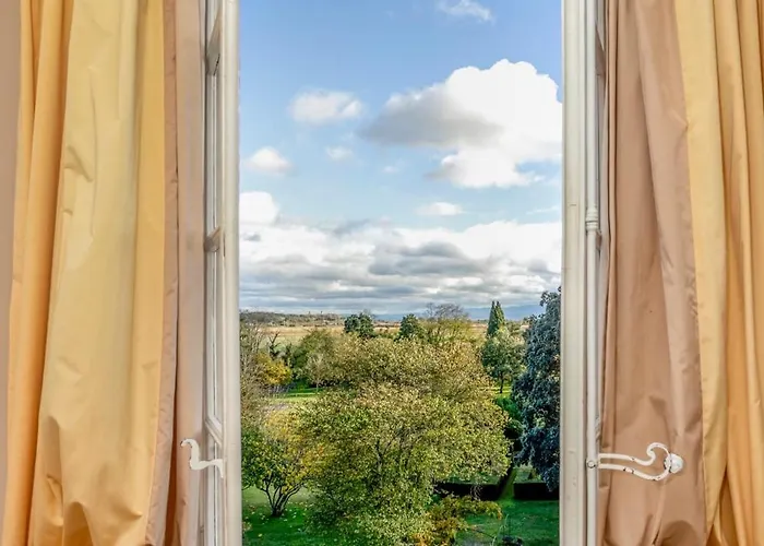 Château Du Pegulier Location Intégrale Pensión