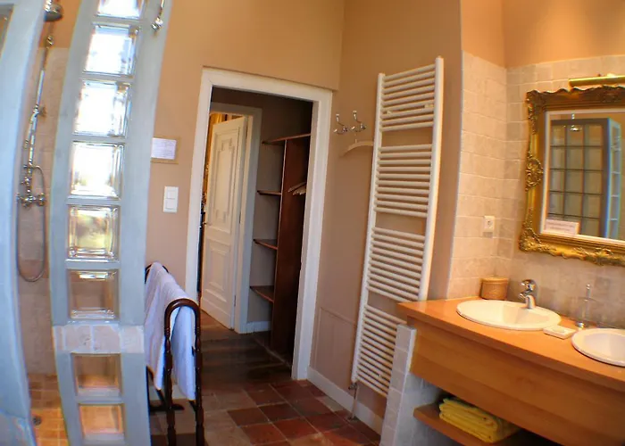 Château Du Pegulier Location Intégrale